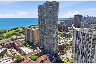 655 W Irving Park Road #2704, Chicago, IL 60613 - Photo 27