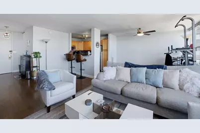 655 W Irving Park Road #2704, Chicago, IL 60613 - Photo 5