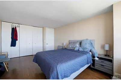 655 W Irving Park Road #2704, Chicago, IL 60613 - Photo 17