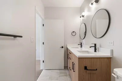 805 N Milwaukee Avenue #4S, Chicago, IL 60642 - Photo 25