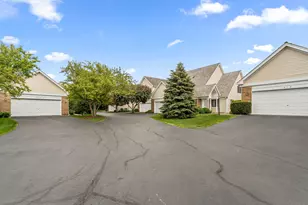 825 Braeman Ct, Libertyville, IL 60048 - Photo 37