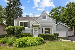 629 Inverness Rd, Lisle, IL 60532 - Photo 1