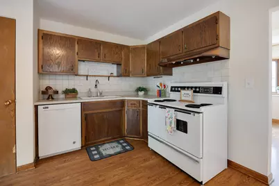629 Inverness Road, Lisle, IL 60532 - Photo 7