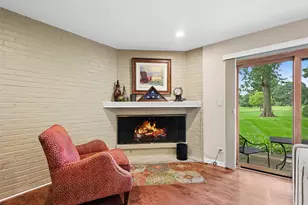 202 Kenston Ct, Geneva, IL 60134 - Photo 5
