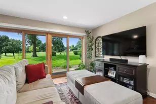 202 Kenston Ct, Geneva, IL 60134 - Photo 3