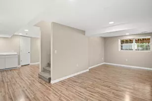 345 Mayfair Ln, South Elgin, IL 60177 - Photo 23