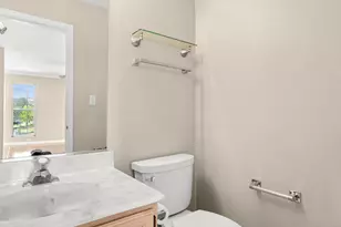 345 Mayfair Ln, South Elgin, IL 60177 - Photo 15