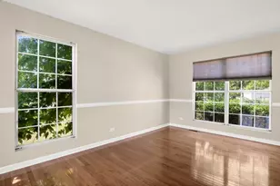 345 Mayfair Ln, South Elgin, IL 60177 - Photo 5