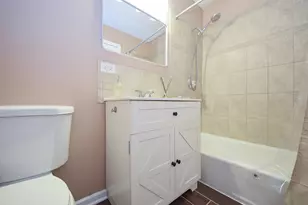 8999 Kennedy Dr, Des Plaines, IL 60016 - Photo 11