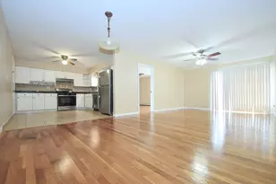 8999 Kennedy Dr, Des Plaines, IL 60016 - Photo 5