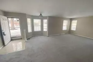 1249 S Wellington Ct S, Buffalo Grove, IL 60089 - Photo 3