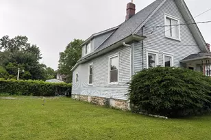 208 S Park Ave, Waukegan, IL 60085 - Photo 3