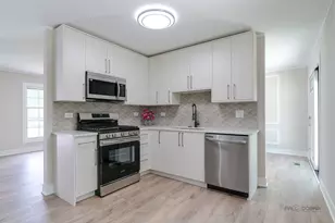 812 Lehigh Ln, Buffalo Grove, IL 60089 - Photo 15