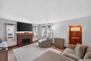 908 N 9th St, Rochelle, IL 61068 - Photo 5