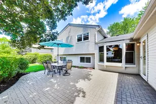 2006 N Elizabeth Dr, Arlington Heights, IL 60004 - Photo 39