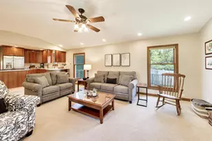2006 N Elizabeth Dr, Arlington Heights, IL 60004 - Photo 15