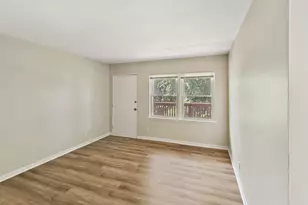 991 Tollview Ave, Aurora, IL 60505 - Photo 5