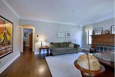146 S Poplar Avenue, Elmhurst, IL 60126 - Photo 11