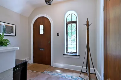 146 S Poplar Avenue, Elmhurst, IL 60126 - Photo 5