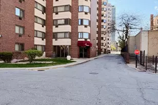 7337 S South Shore Dr, Chicago, IL 60649 - Photo 3