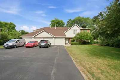 2340 E Old Hicks Road N #1, Palatine, IL 60074 - Photo 3