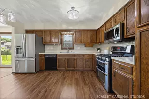 20W481 Cobb Dr, Downers Grove, IL 60516 - Photo 5