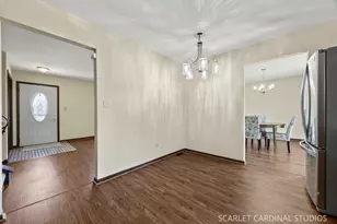 20W481 Cobb Dr, Downers Grove, IL 60516 - Photo 7