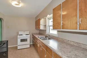 219 219 1/2 W Main St, Braidwood, IL 60408 - Photo 9