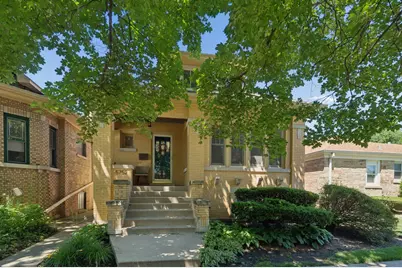 5752 N Sacramento Avenue, Chicago, IL 60659 - Photo 1