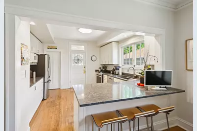 5752 N Sacramento Avenue, Chicago, IL 60659 - Photo 9
