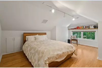 5752 N Sacramento Avenue, Chicago, IL 60659 - Photo 17