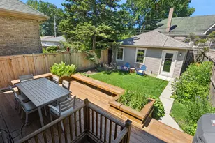 5752 N Sacramento Ave, Chicago, IL 60659 - Photo 19
