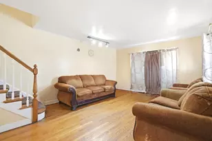 6434 N Kimball Ave, Lincolnwood, IL 60712 - Photo 3