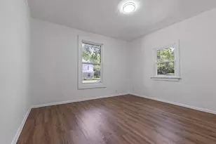 1029 Woodlawn Ave, Rockford, IL 61103 - Photo 5