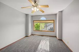 272 Park Ridge Ln, Aurora, IL 60504 - Photo 19