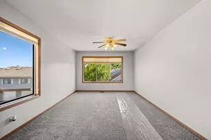 272 Park Ridge Ln, Aurora, IL 60504 - Photo 15