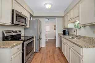 326 Park Ave, Clarendon Hills, IL 60514 - Photo 9