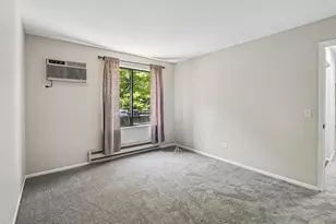 1319 N Winslowe Dr, Palatine, IL 60074 - Photo 7