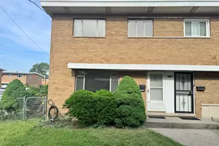 2540 W Jerome St, Chicago, IL 60645 - Photo 1