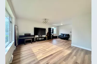 2540 W Jerome Street #D, Chicago, IL 60645 - Photo 3