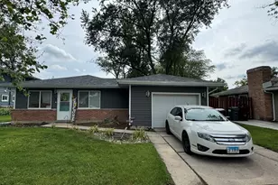 16 W Rocket Cir, Park Forest, IL 60466 - Photo 1