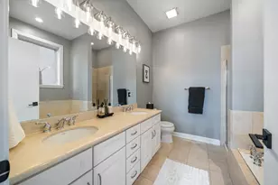 1740 W Belmont Ave, Chicago, IL 60657 - Photo 15