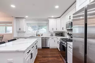 5823 Emerson St, Morton Grove, IL 60053 - Photo 13