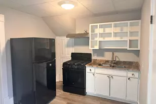 105 W Wilson St, Streator, IL 61364 - Photo 3