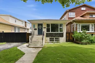 4933 N Keeler Ave, Chicago, IL 60630 - Photo 1