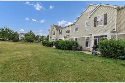 1904 Cobblestone Drive, Carpentersville, IL 60110 - Photo 23