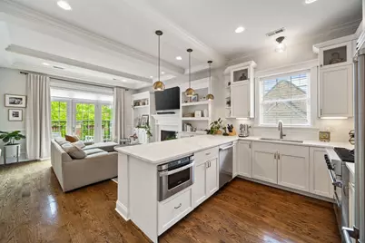 3748 N Damen Avenue #3S, Chicago, IL 60618 - Photo 11