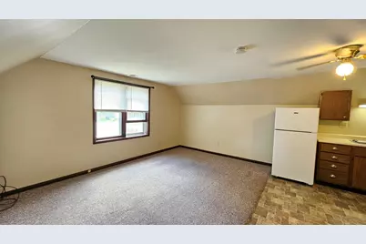 9 1/2 N Randolph Street #9up, Princeton, IL 61356 - Photo 5