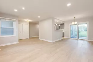 928 Colony Lake Dr, Schaumburg, IL 60194 - Photo 5