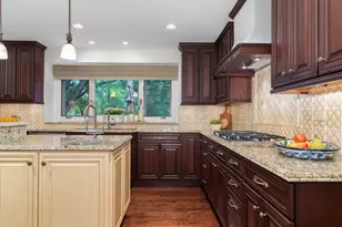 2137 Scarlet Oak Ln, Lisle, IL 60532 - Photo 13